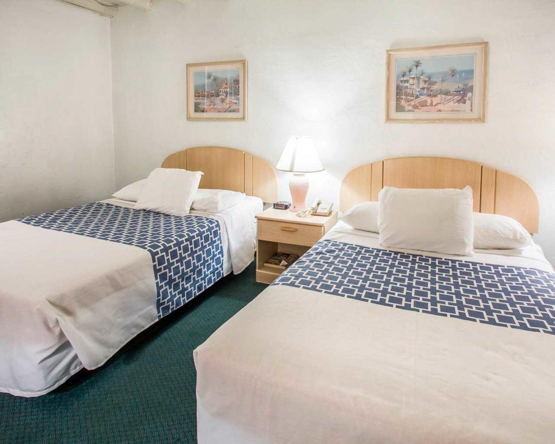 Key Largo Inn Екстер'єр фото