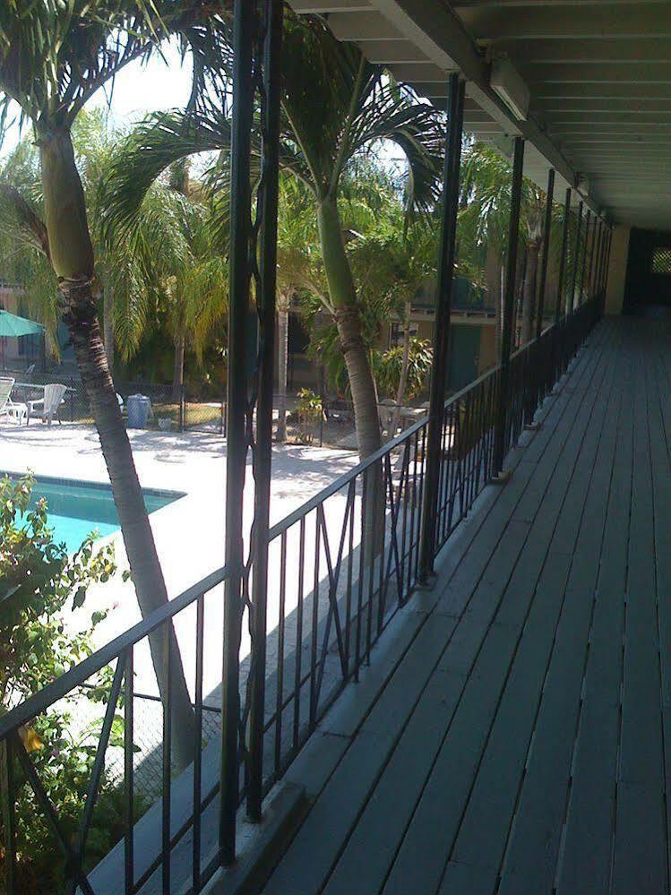 Key Largo Inn Екстер'єр фото